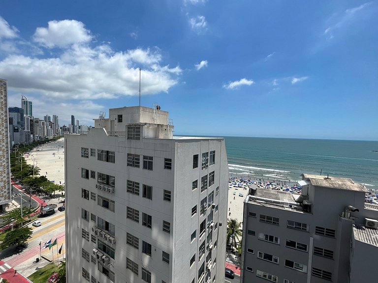 IM01- Pé na areia | 4 Quartos | 2 Vagas de Garagem