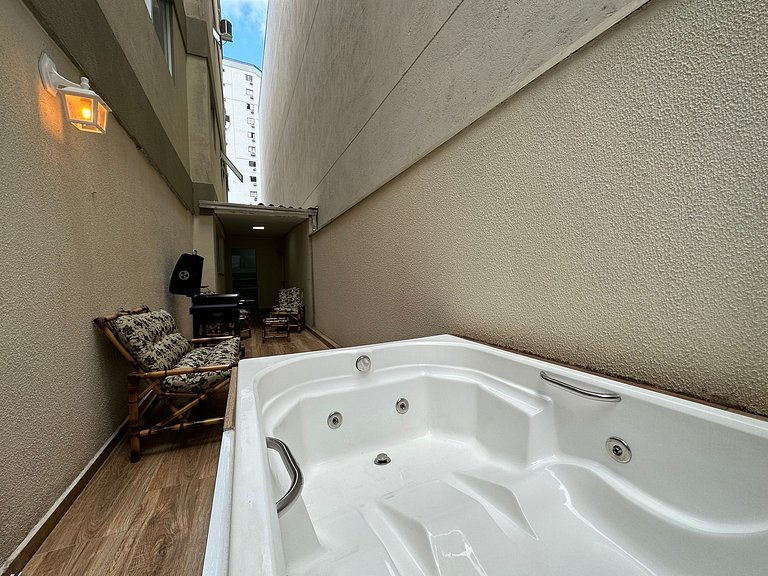 LA02- 2 Suítes +1Quarto | Jacuzzi | Garagem