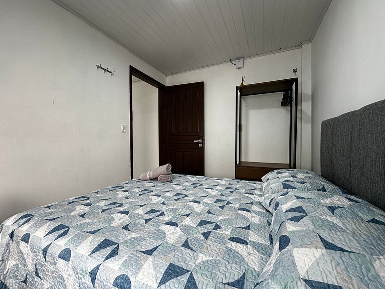 BS01- Casa com Piscina Aquecida e Churrasqueira
