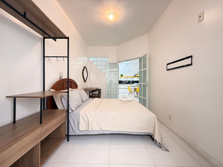 IO01- Pé na Areia| 2 Quartos| Centro