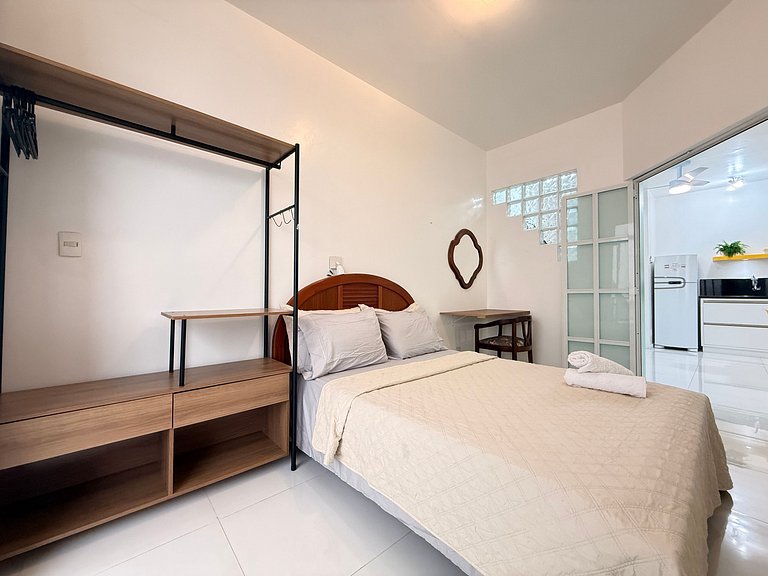 IO01- Pé na Areia| 2 Quartos| Centro