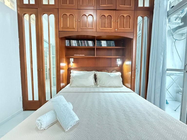 IO01- Pé na Areia| 2 Quartos| Centro