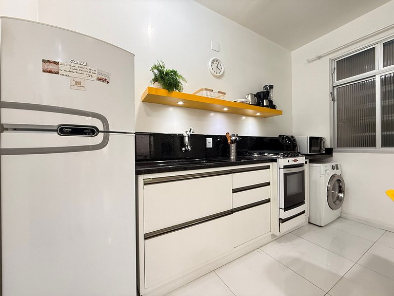 IO01- Pé na Areia| 2 Quartos| Centro