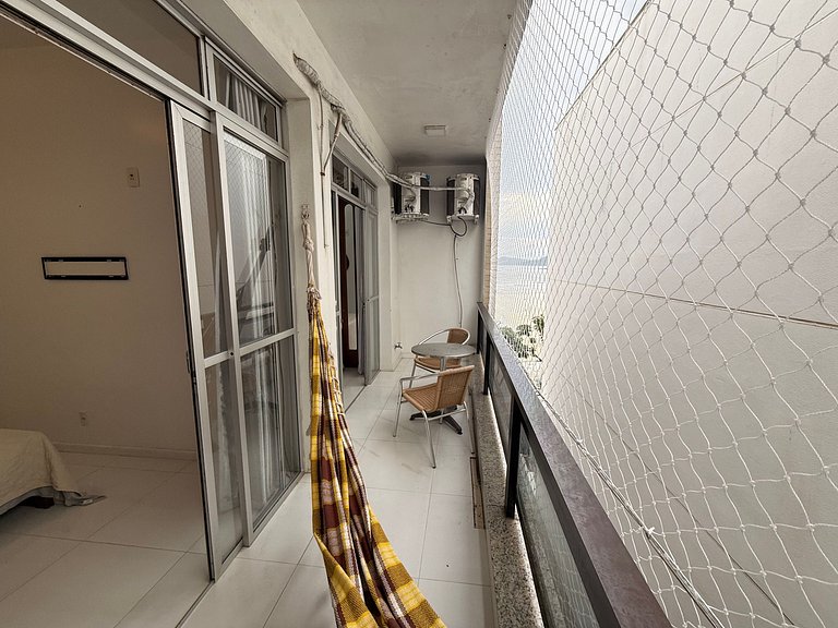 IO01- Pé na Areia| 2 Quartos| Centro