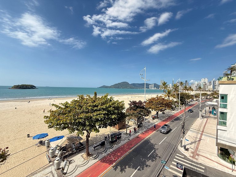 WS01- Pé na Areia com vista fogos de Réveillon