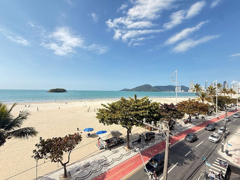 WS01- Pé na Areia com vista fogos de Réveillon