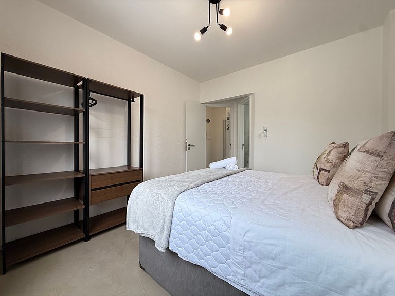 AA02 - 3 Quartos, Churrasqueira e Localização Top