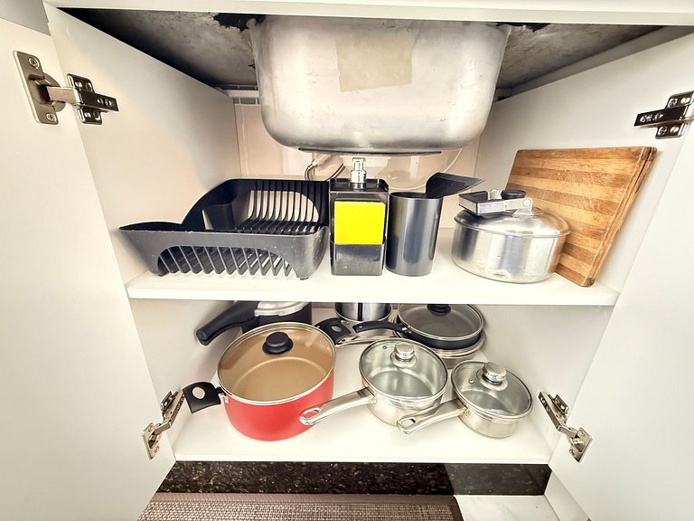 SC02- Apto reformado no centro de BC!