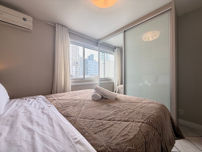 SC02- Apto reformado no centro de BC!