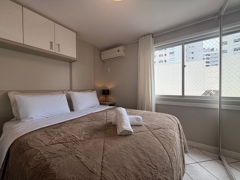 SC02- Apto reformado no centro de BC!