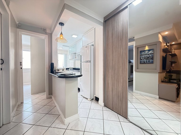 SC02- Apto reformado no centro de BC!