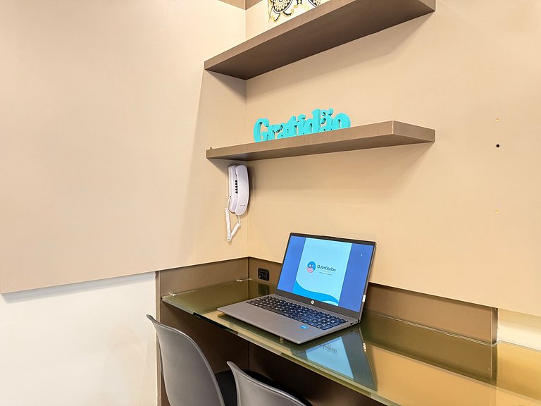 SC02- Apto reformado no centro de BC!