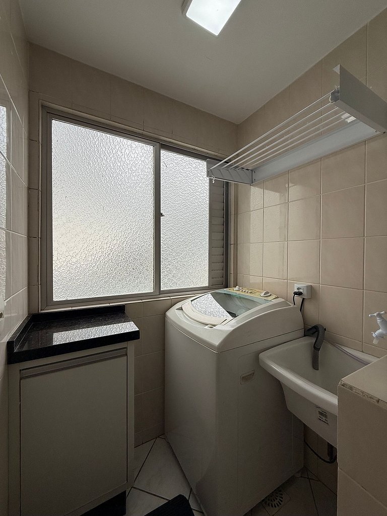 SC02- Apto reformado no centro de BC!