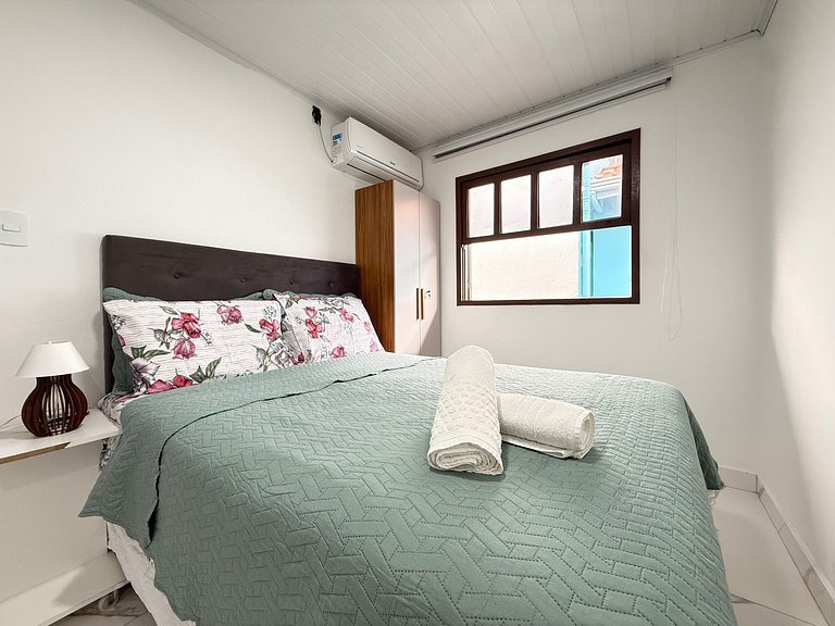 BS01- Casa com Piscina Aquecida e Churrasqueira