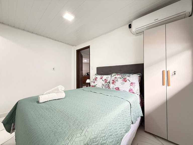 BS01- Casa com Piscina Aquecida e Churrasqueira