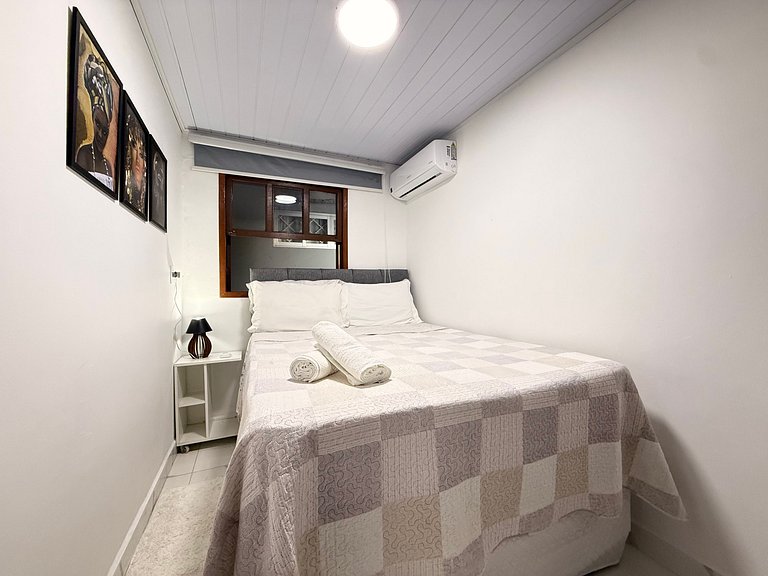 BS01- Casa com Piscina Aquecida e Churrasqueira