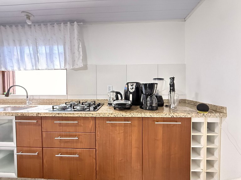 BS01- Casa com Piscina Aquecida e Churrasqueira