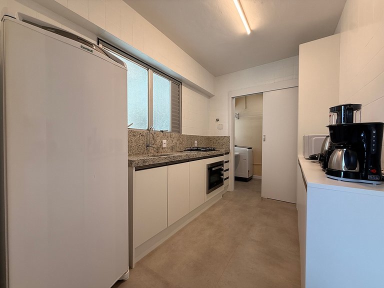 IZ02- Conforto e Localização na Praia Central!