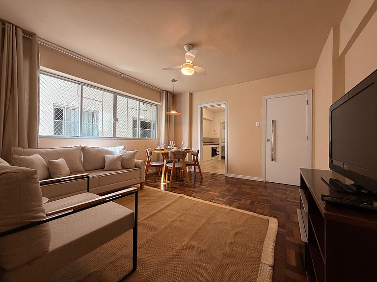 IZ02- Conforto e Localização na Praia Central!