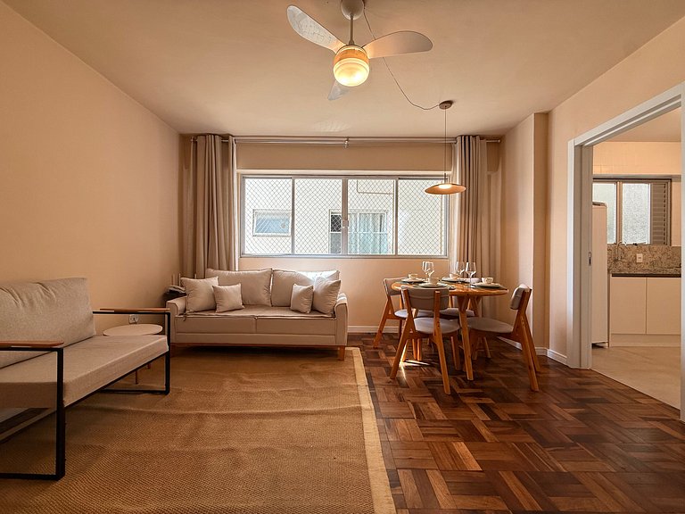 IZ02- Conforto e Localização na Praia Central!