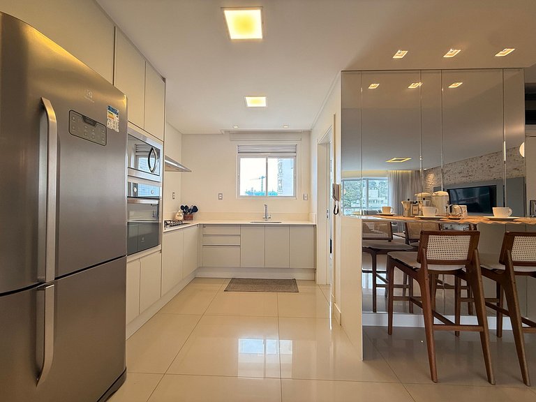 CA04- 3 Suites alto padrão e 2 vagas de garagem