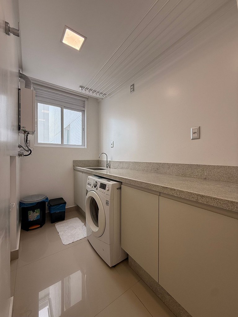 CA04- 3 Suites alto padrão e 2 vagas de garagem