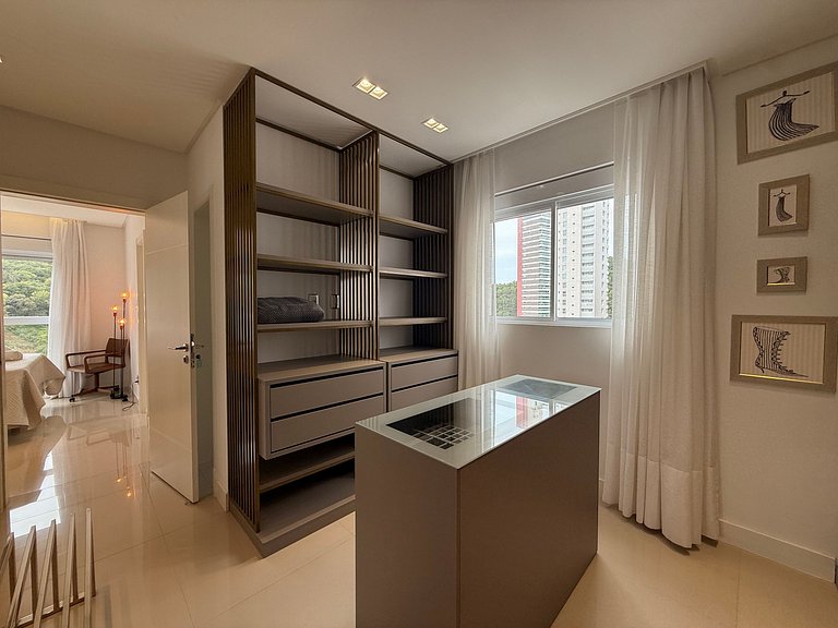 CA04- 3 Suites alto padrão e 2 vagas de garagem