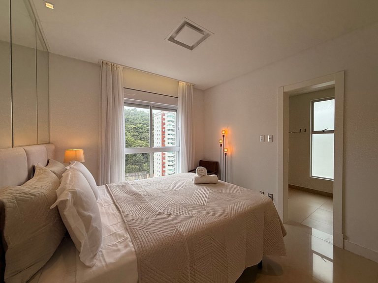 CA04- 3 Suites alto padrão e 2 vagas de garagem