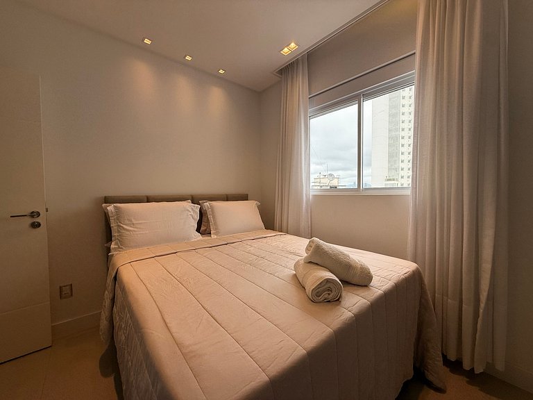 CA04- 3 Suites alto padrão e 2 vagas de garagem