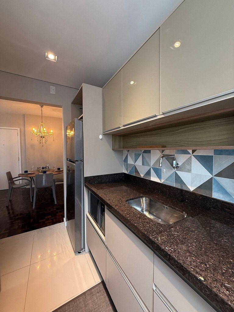 RV01- Av. Atlântica • 1 suíte • Vista mar • Sacada