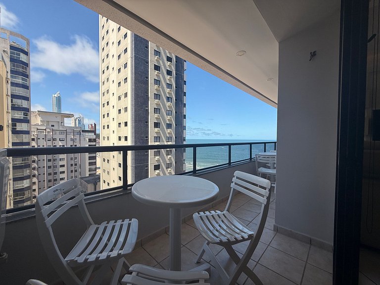 IT04- Vista mar, churrasqueira a 50m da orla