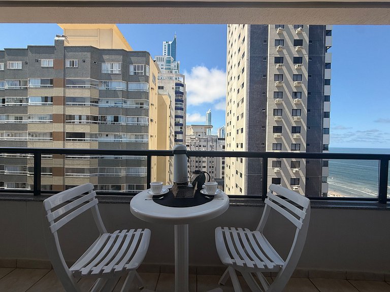 IT04- Vista mar, churrasqueira a 50m da orla