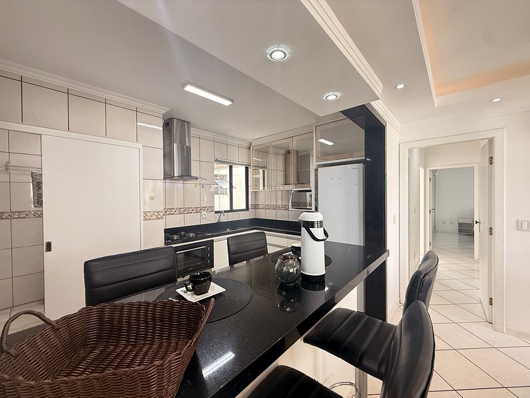 IT04- Vista mar, churrasqueira a 50m da orla