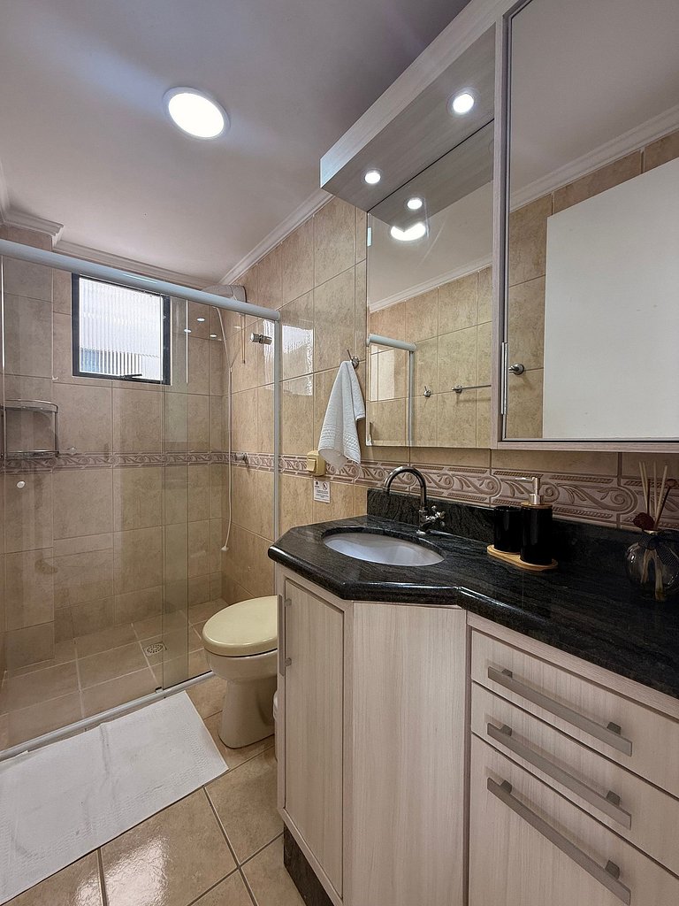 IT04- Vista mar, churrasqueira a 50m da orla