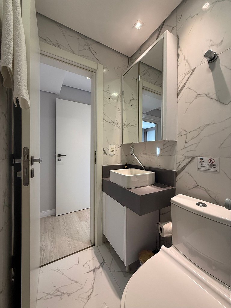 AT02- Sobre o Shop. Atlântico com churrasqueira