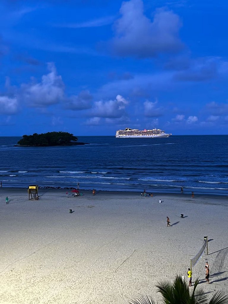 IZ02- Conforto e Localização na Praia Central!