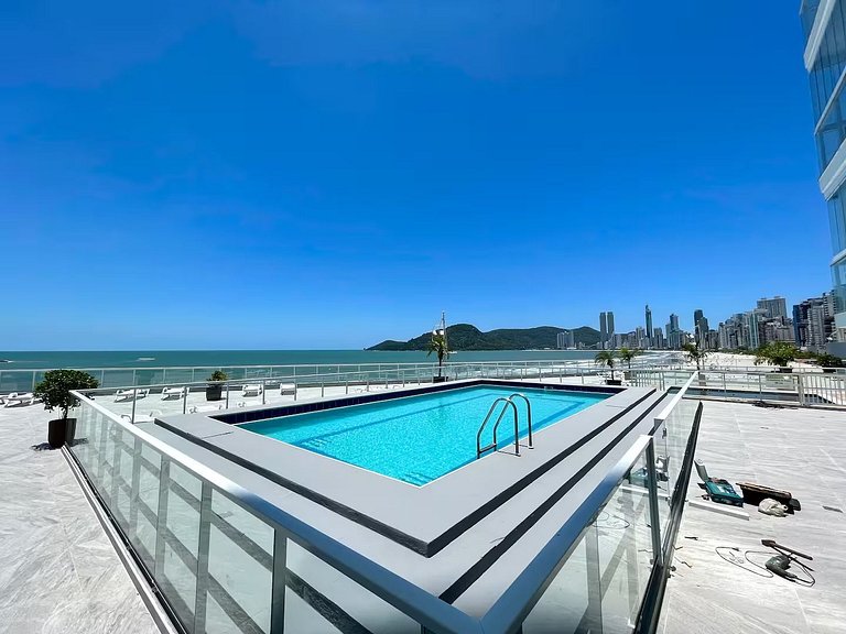 IZ02- Conforto e Localização na Praia Central!