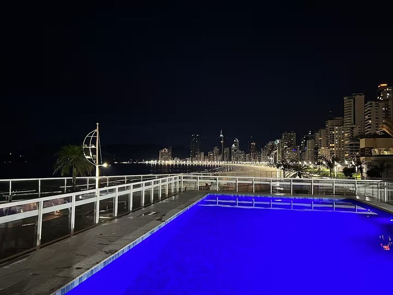 IZ01- Pé na Areia| Centro| Completo| Garagem